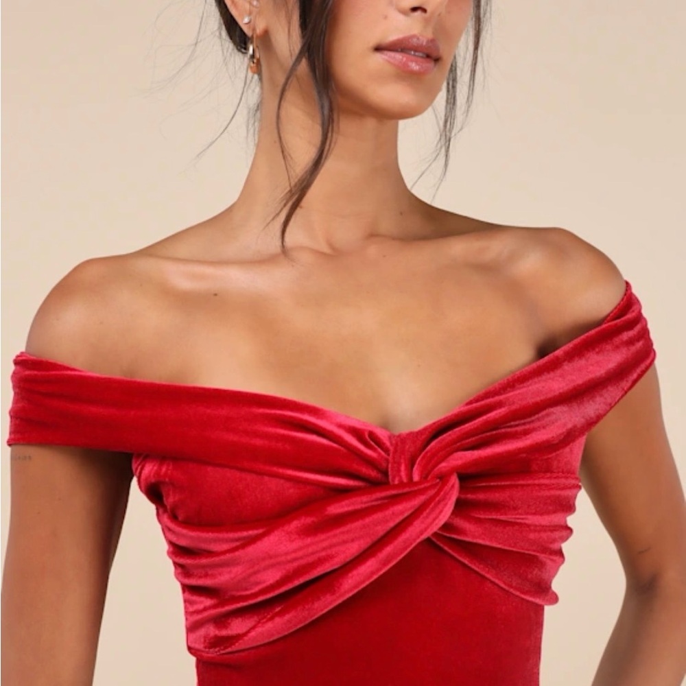 Lulu's Red Off-Shoulder Velvet Top
